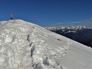 49 Un saluto alla Madonnina del Baciamorti